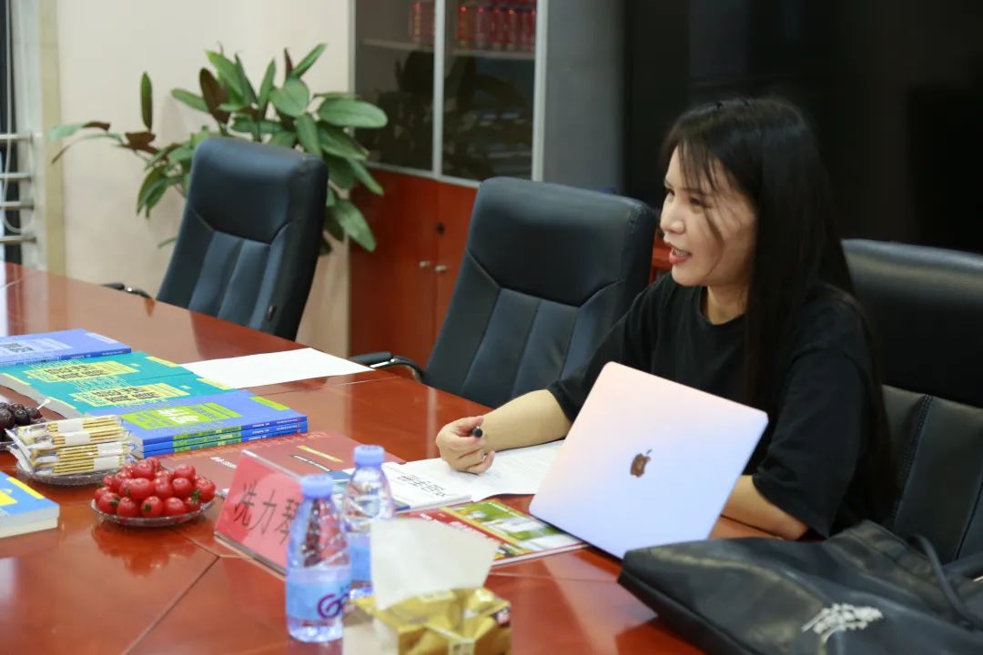社科賽斯總裁、黨支部書記李發(fā)進(jìn)接受教育行業(yè)研究媒體多鯨記者采訪！
